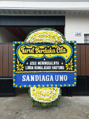Papan Bunga Duka di Wangurer Timur